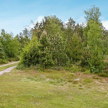 Three-bedroom In 48 Feriehus *